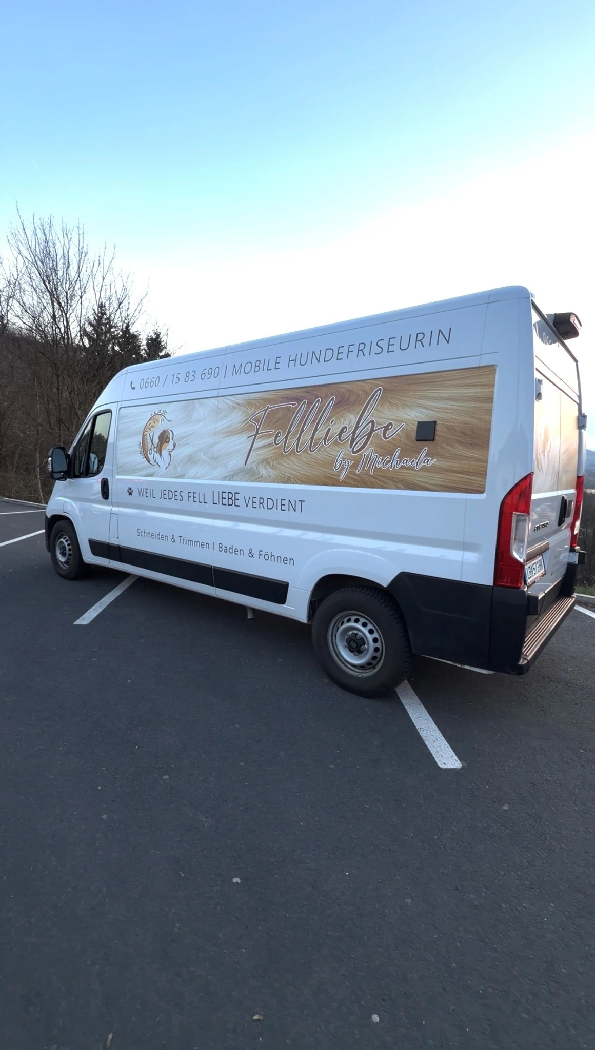 Fellliebe Bus vorne
